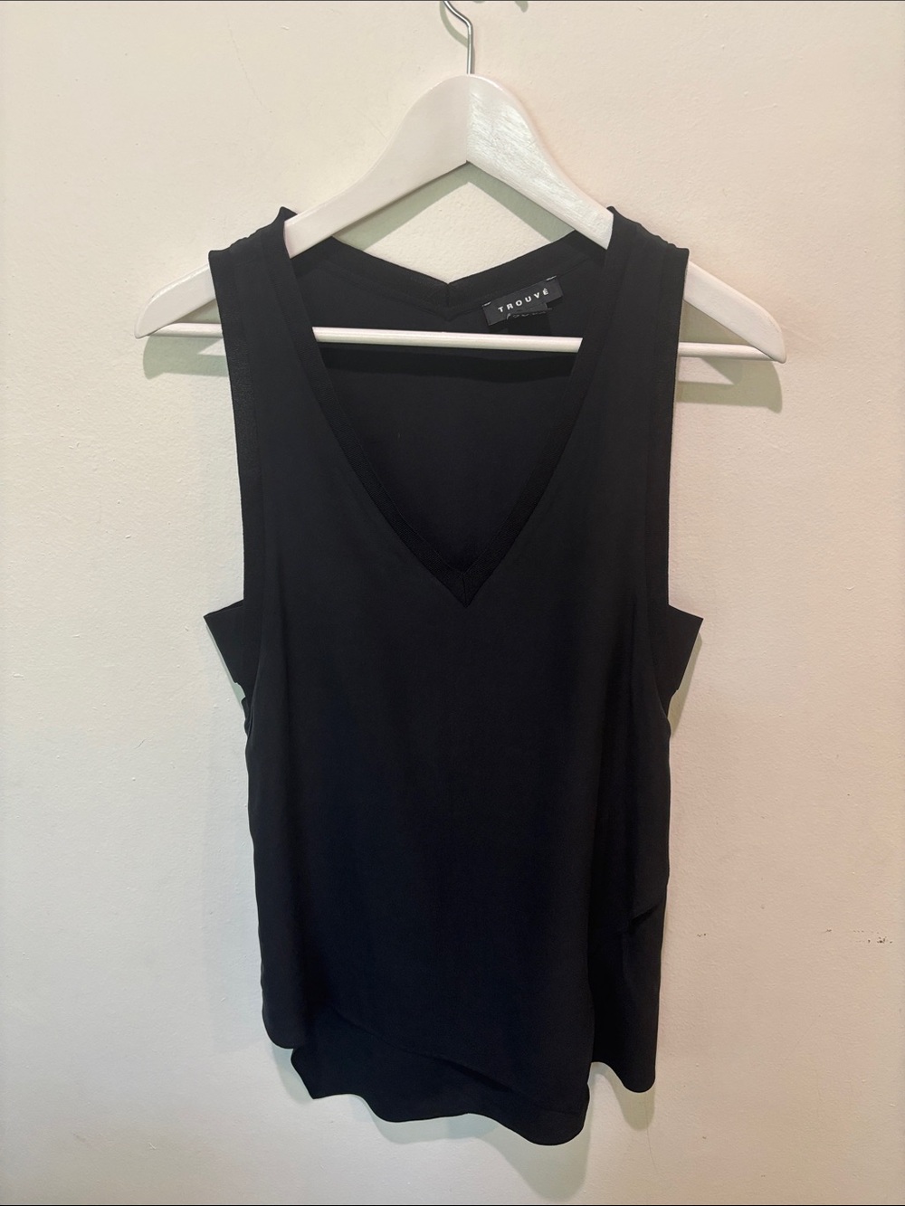 TROUVÉ Black V-Neck Silk Sleeveless Top Size Small